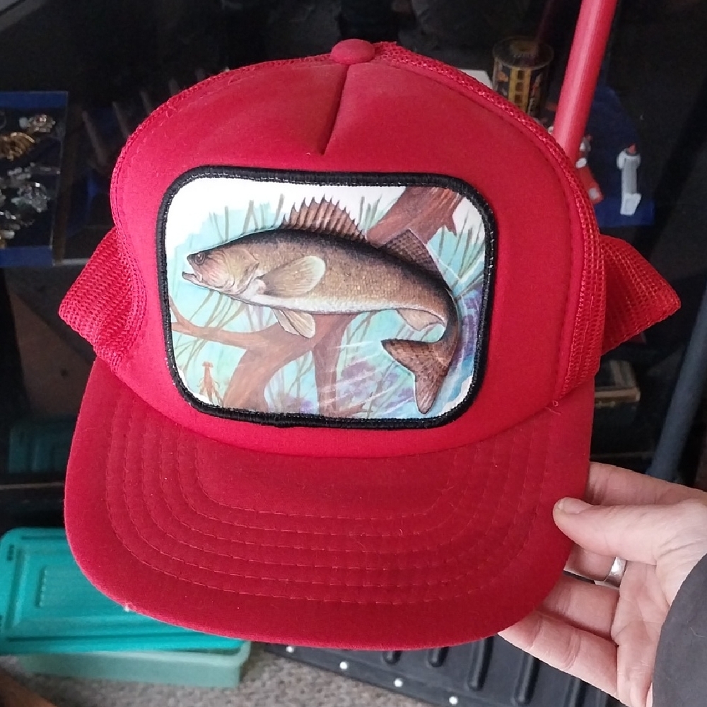 Vintage 3D Red Fish-Themed Trucker Hat Cap-man Inc.